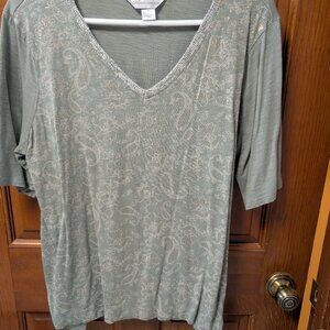 Womens Elbow Sleeve top, size XLarge